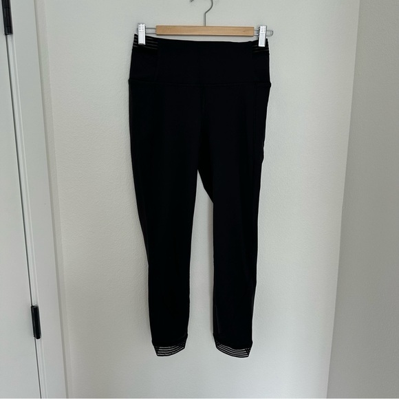 Lululemon Find Focus 7/8 Leggings 25” Inseam Black Mesh Details Size 8 Women’s - Picture 2 of 10